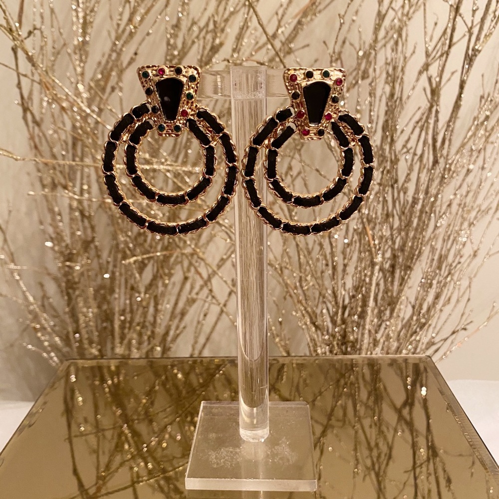 Black/Gold Chainlink Hoops✨✨ - Picture 3 of 4